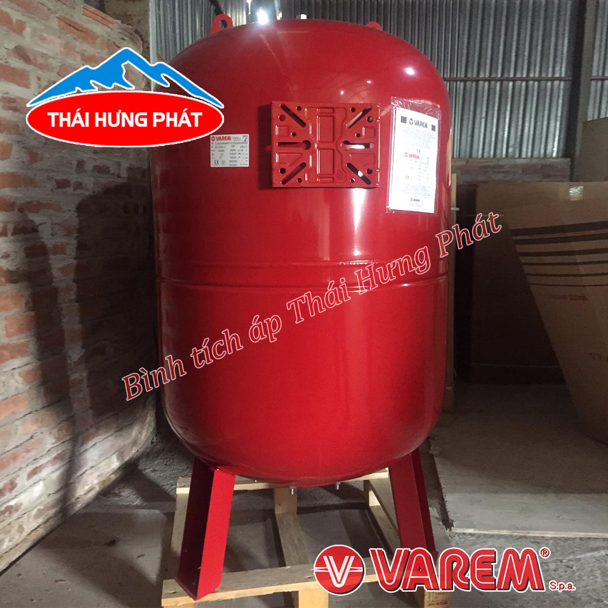 Bình tích áp 750L Varem 10 bar giá tốt, sẵn kho tại Hà Nội
